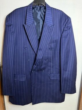 Double-Breasted Pinstripe Suit Blazer in Navy